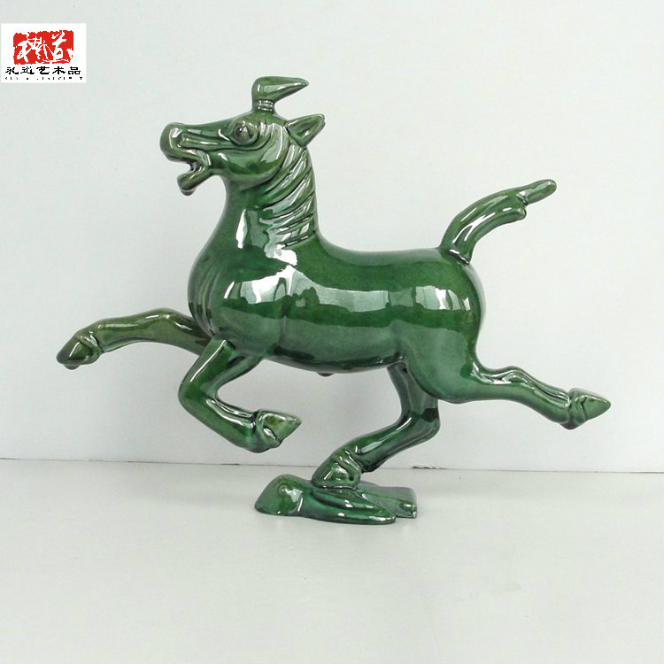 郑州唐三彩马踏飞燕陶瓷制品